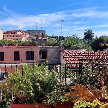 Colosseo Apartment *